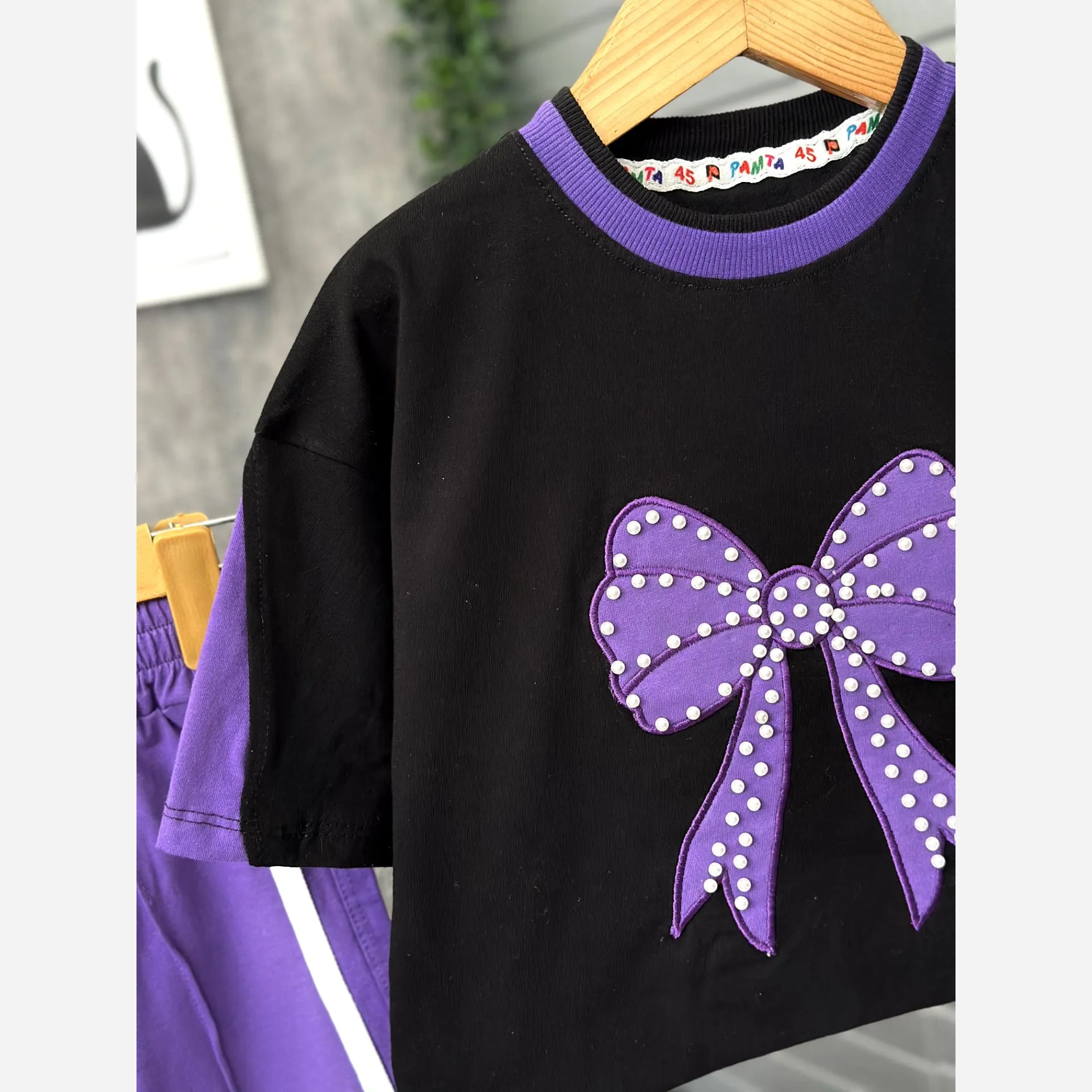 بلوز شلوار بگ دخترانه طرح پاپیون مرواریدی جنس نخ پنبه لاکرا دار سایز 45 تا 65