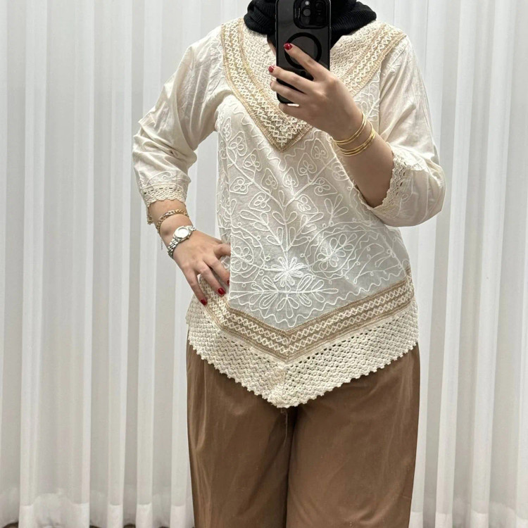 بلوز کرم دو رنگ نخی چهار فصل زنانه دخترانه سایز M L XL XXL تن خور شیک و راحت