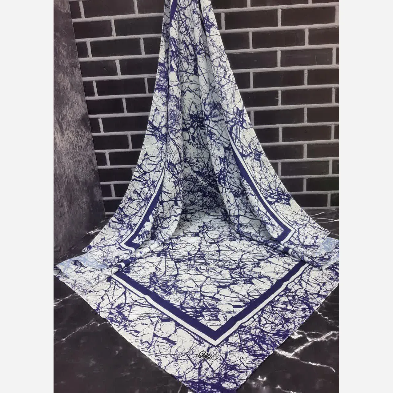 روسری نخ طرح ختن ابعاد 140 در 140 بانوان