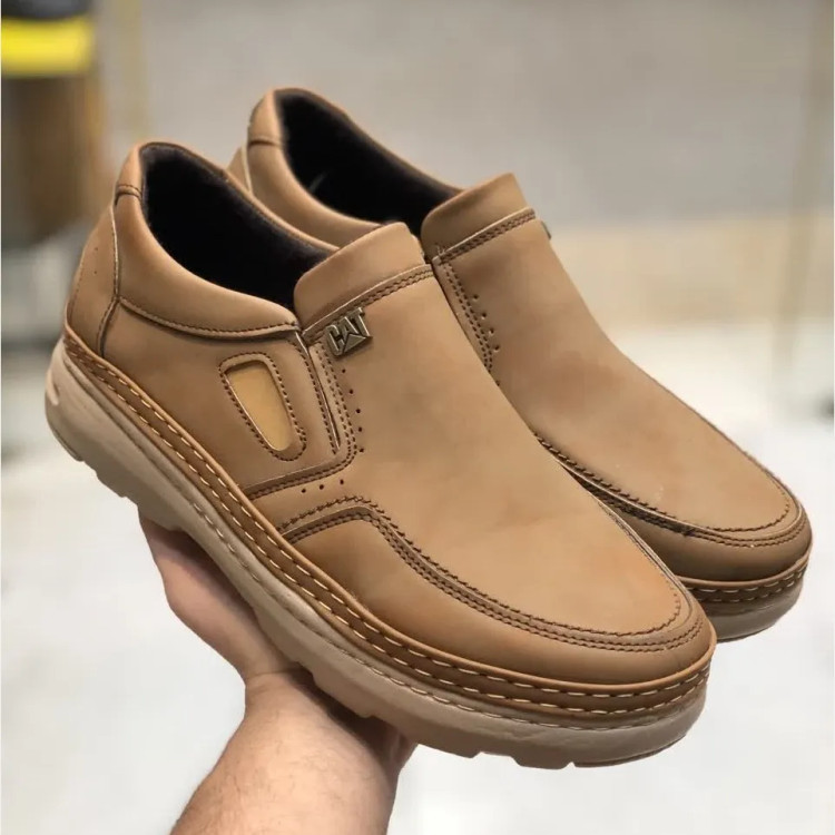 کفش مردانه بی بند مدل داریوش رنگ عسلی رویه چرم صنعتی هورس زیره پیو