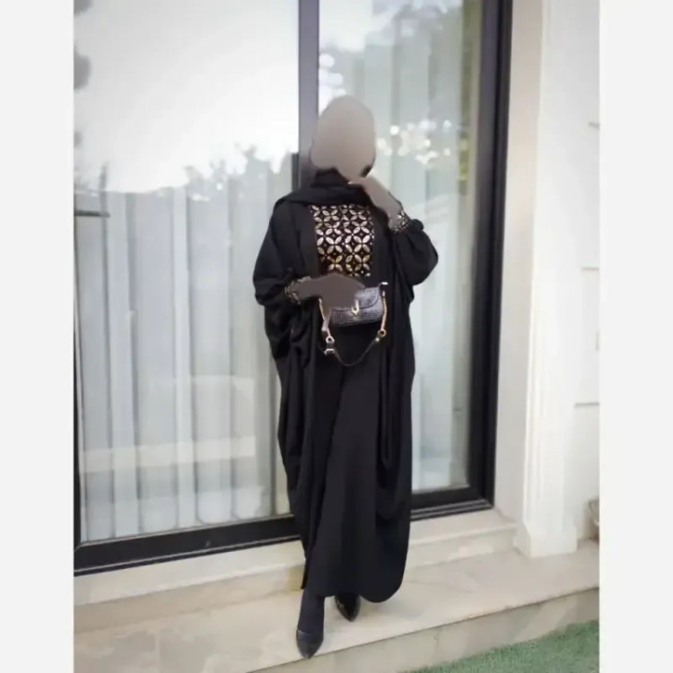 عبا مشکی طرح محیا با خرجکار سوزن دوزی هندی کرپ الیزه